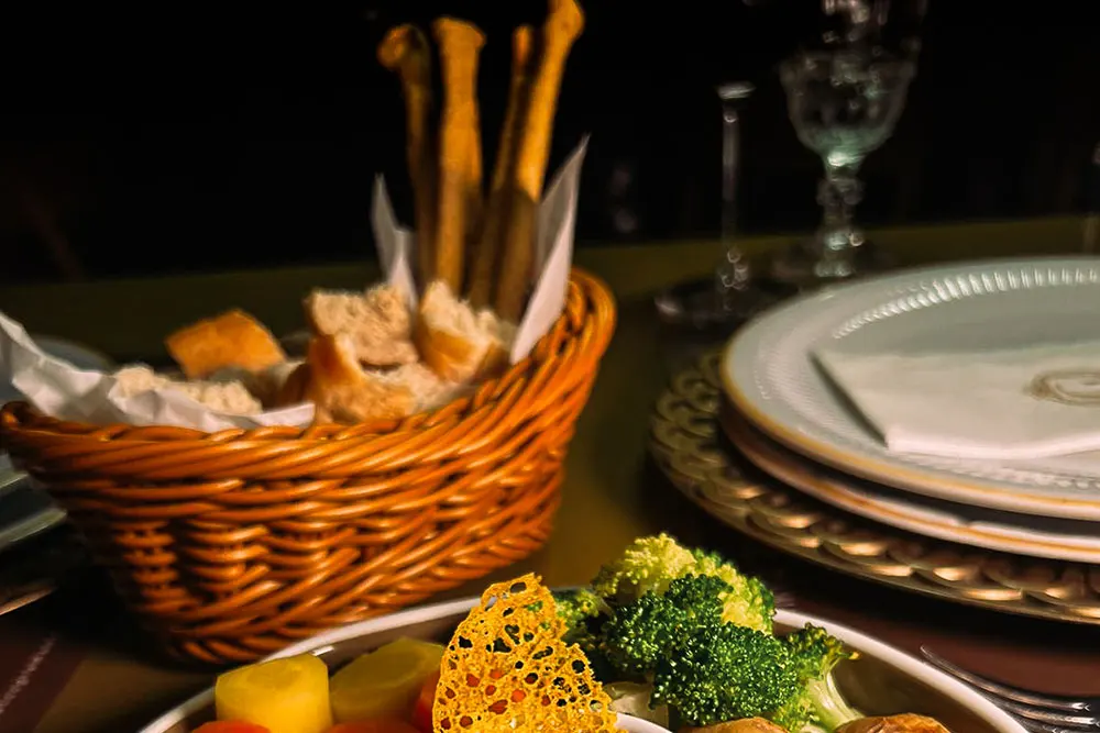 Fondue de Queijos Premium - Bellepoque em Gramados: Dinner Show no Gatzz 